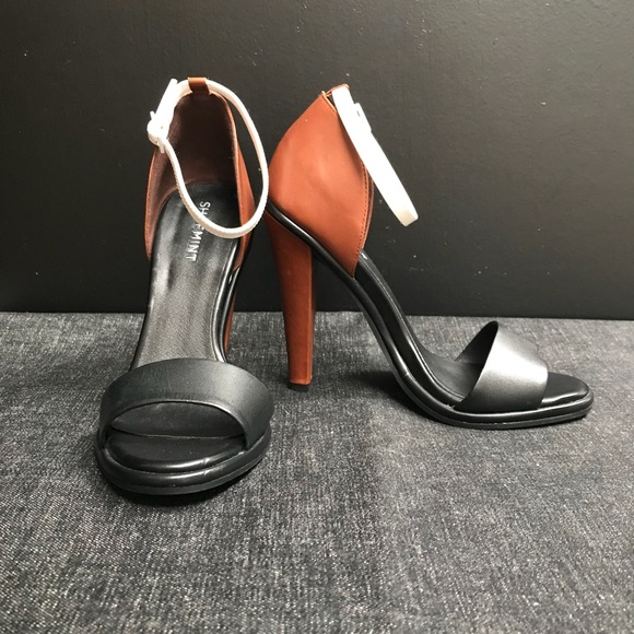 Shoemint Color Blocked Strappy Sandals - Picture 3 of 5